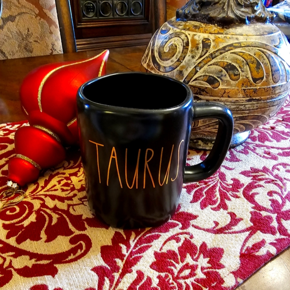 Rae Dunn artisan mug